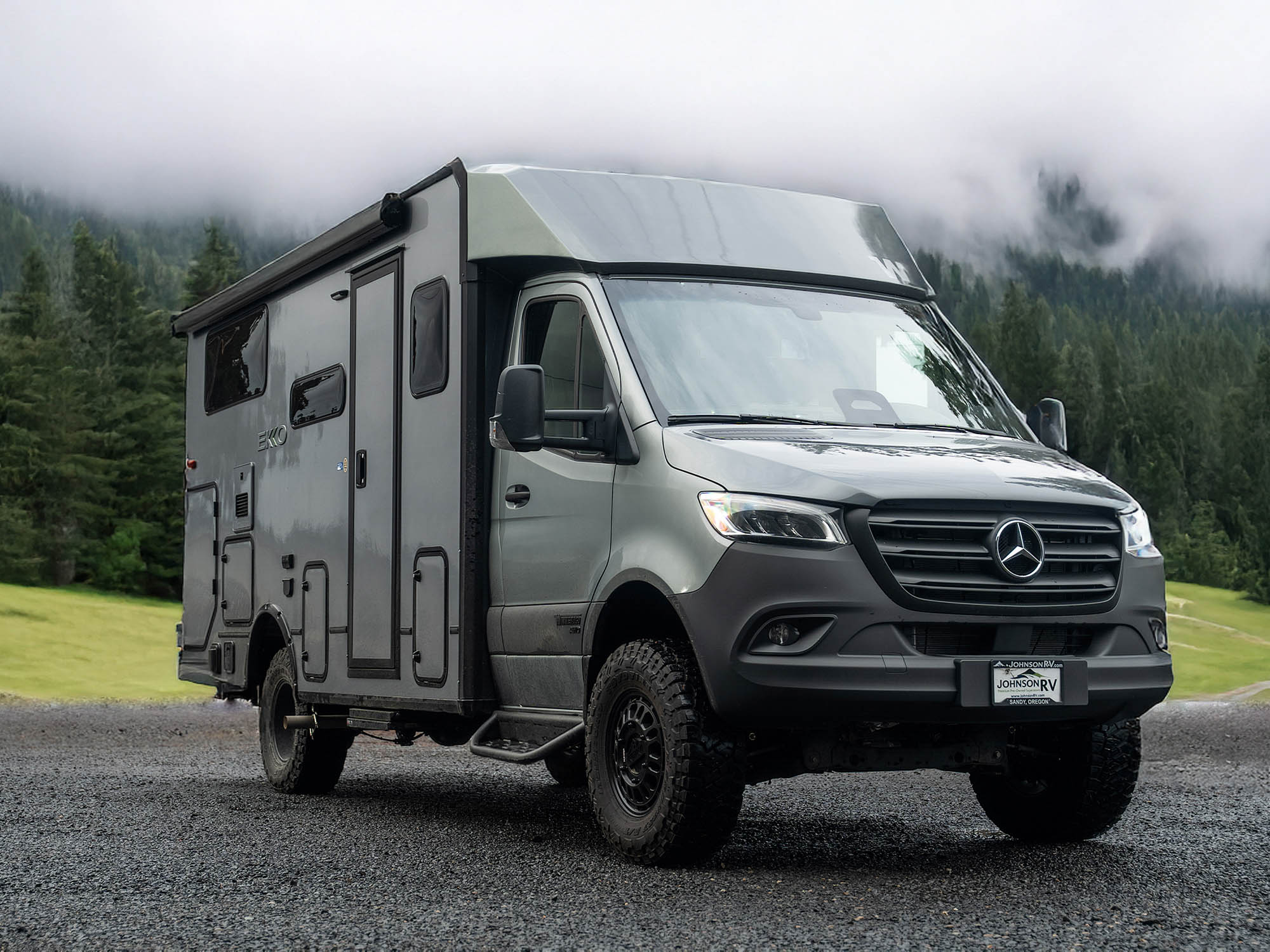 Winnebago Ekko Sprinter Side Steps