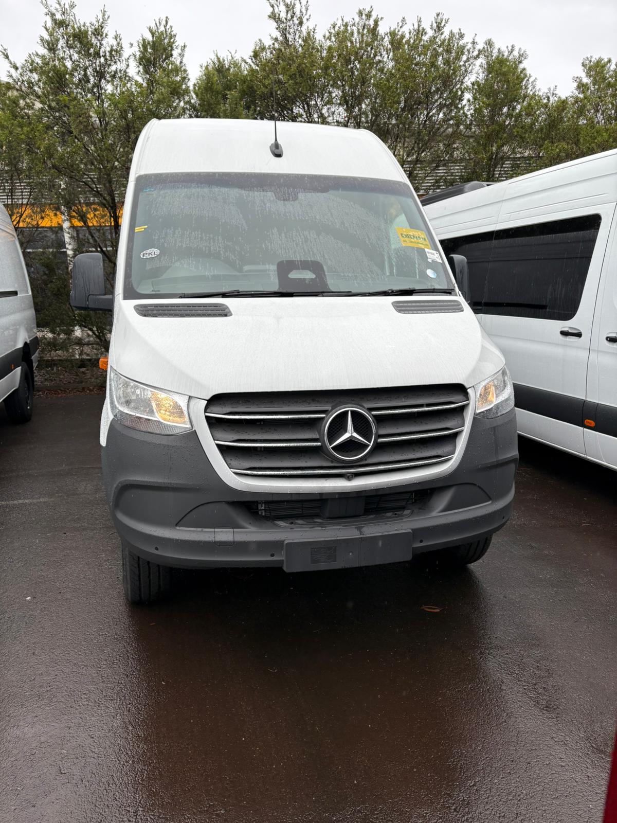 2025 Mercedes-Benz Sprinter 419 LWB AWD Van – Arctic White