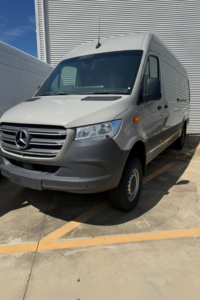2025 Mercedes-Benz Sprinter 419 LWB AWD Van – Stone Grey