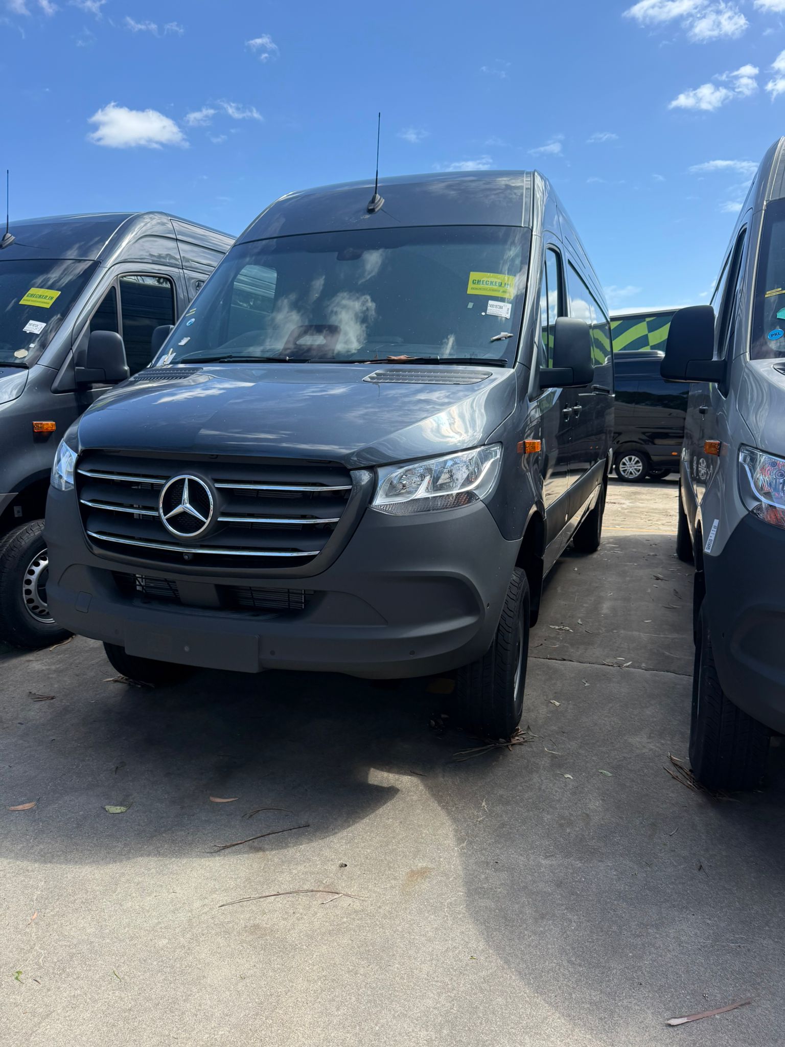 2025 Mercedes-Benz Sprinter 519 LWB AWD Van – Tenorite Grey