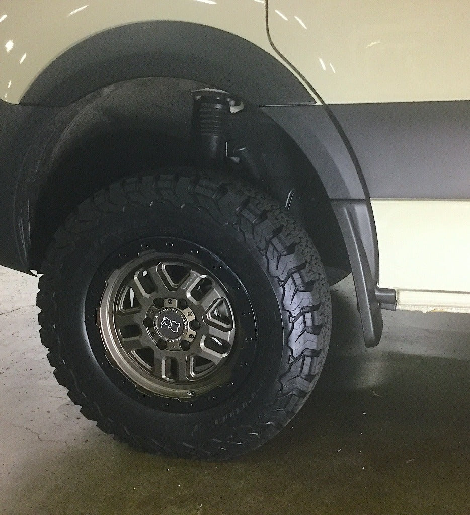 Front Fender Belt-Line Trim Sprinter 907 — Left