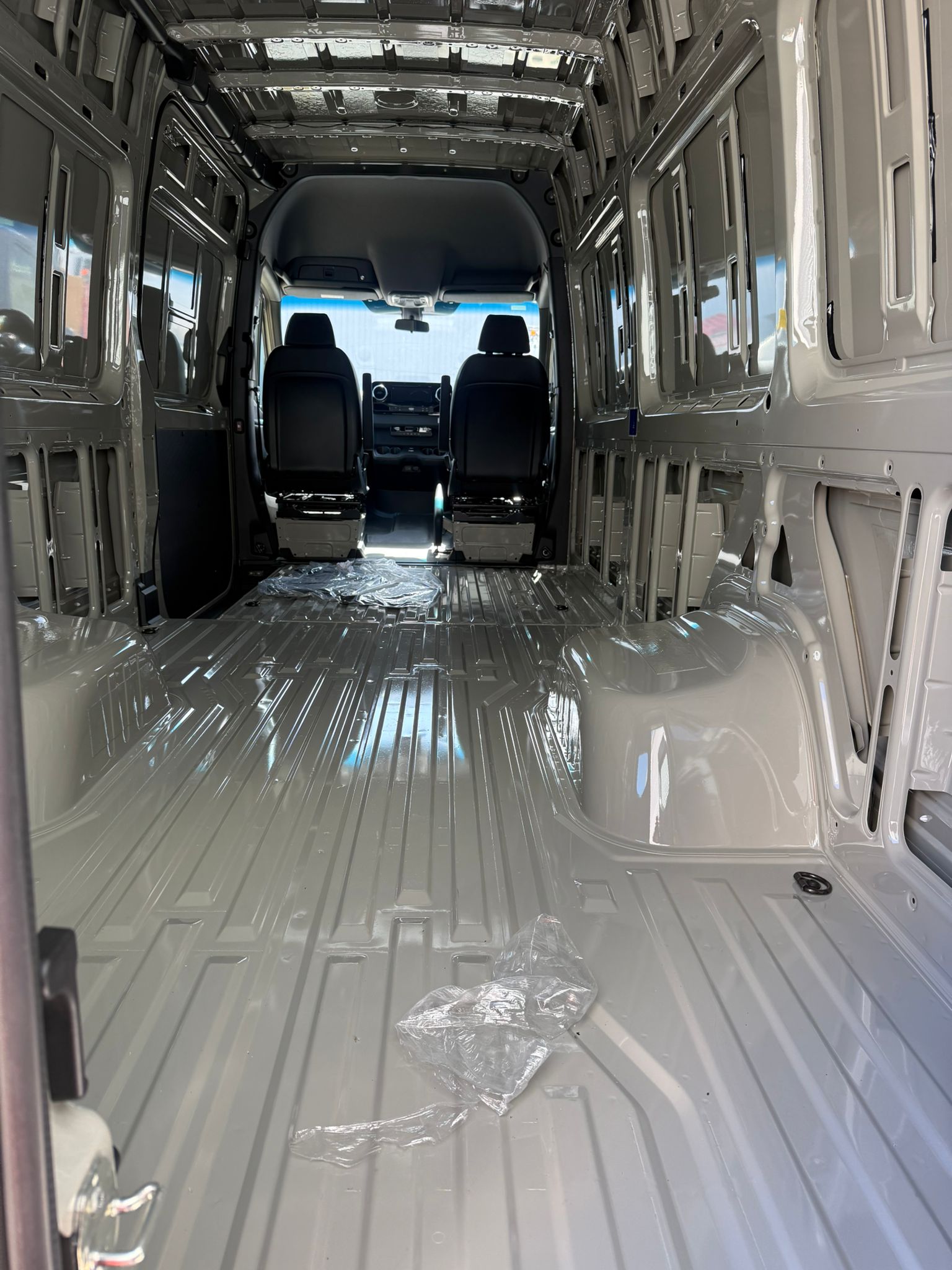 2025 Mercedes-Benz Sprinter 519 LWB AWD Van – Stone Grey