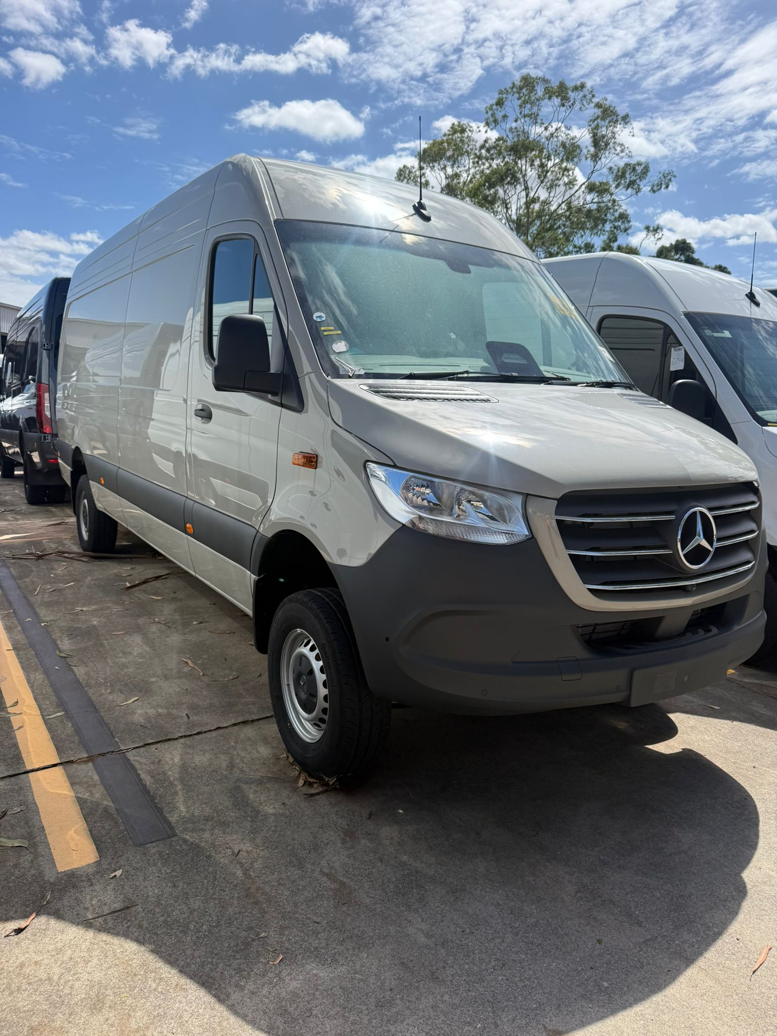 2025 Mercedes-Benz Sprinter 419 LWB AWD Van – Stone Grey
