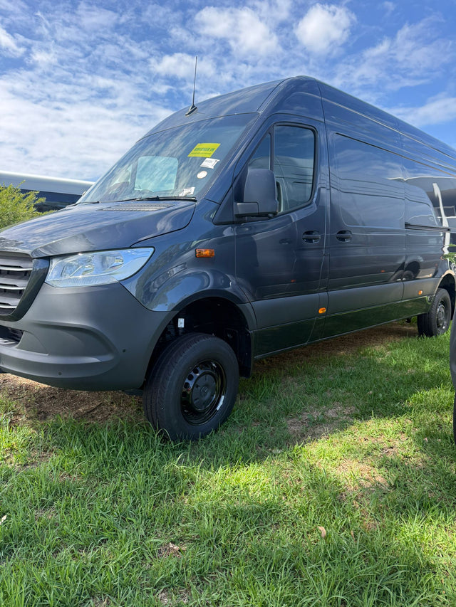 2025 Mercedes-Benz Sprinter 519 LWB AWD Van – Tenorite Grey
