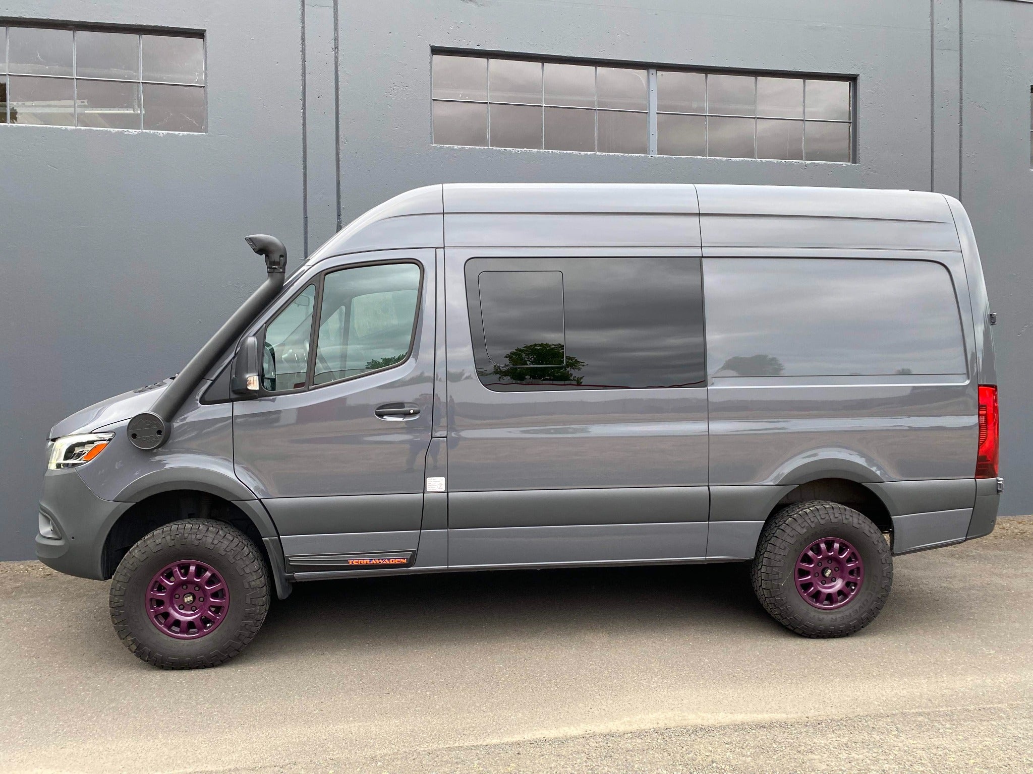 Sprinter 907 Snorkel – Compatible with V6 Diesel Engines Only